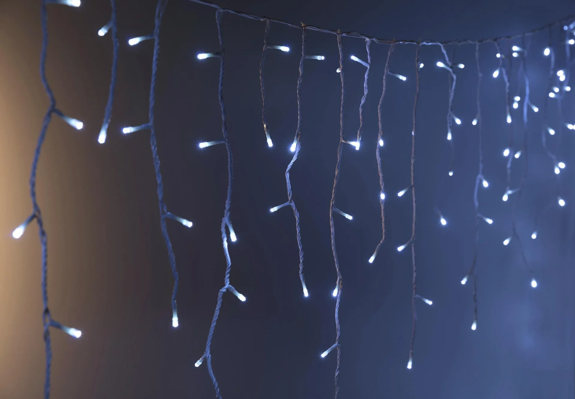 Eisregen Lichterkette mit 480 kaltweißen LED - Länge 12 m - 2