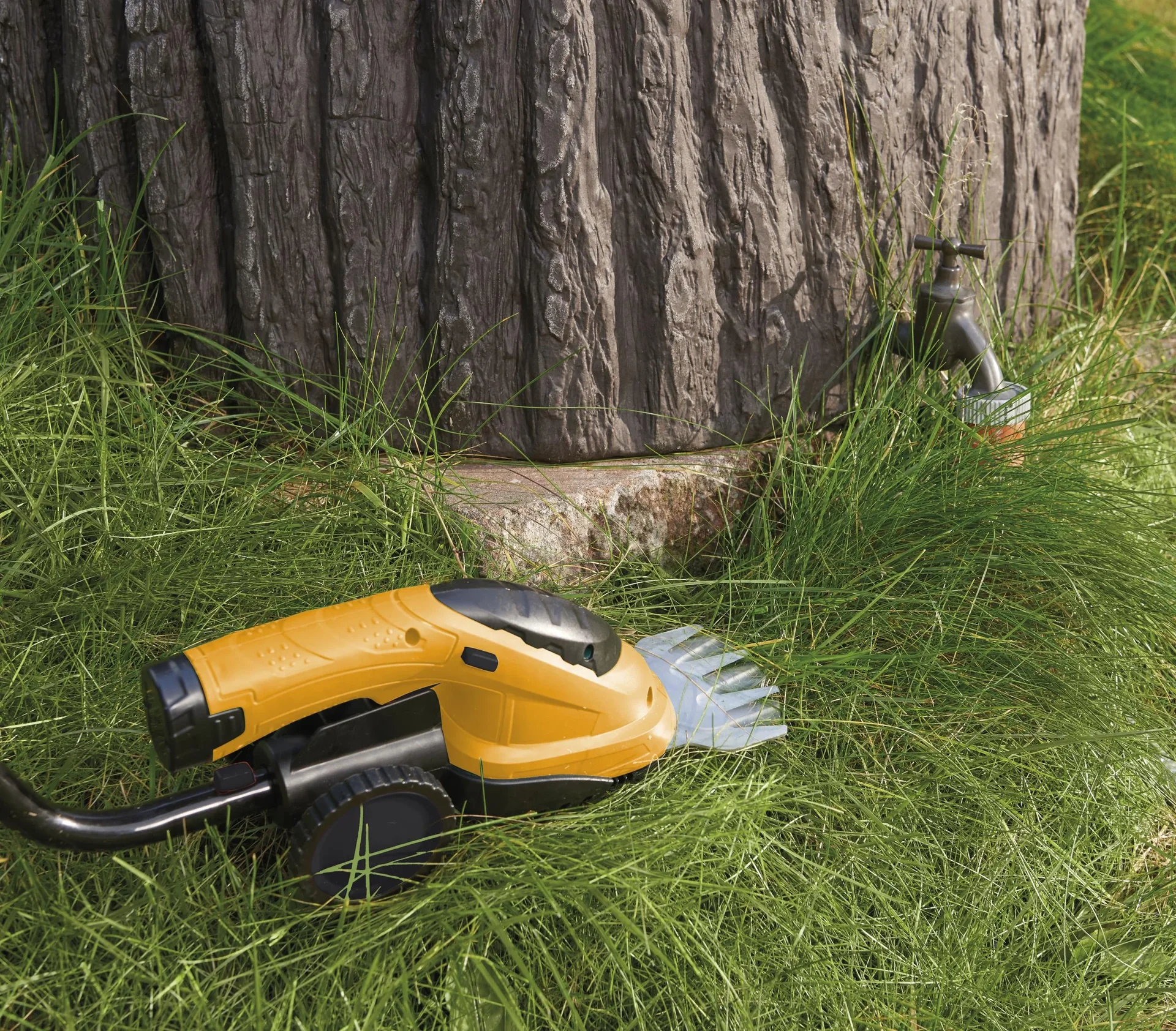 Li-Ion Akku Gras-& Strauchscheren Set mit Gartensack, Multischärfer und 3,6V Akku Schraubendreher - 3