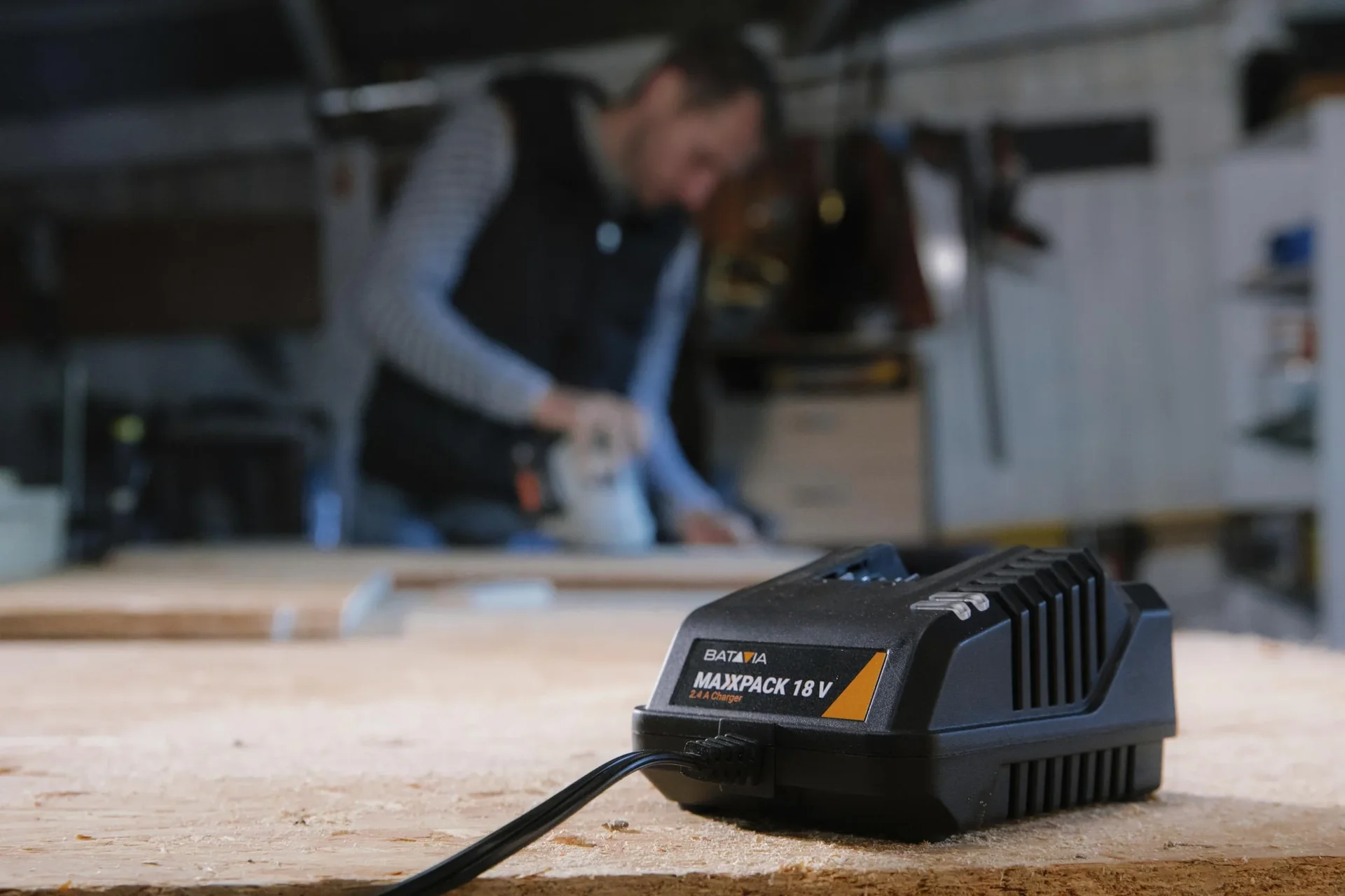 Maxxpack 18V Ladegerät 2,4Ah - 0
