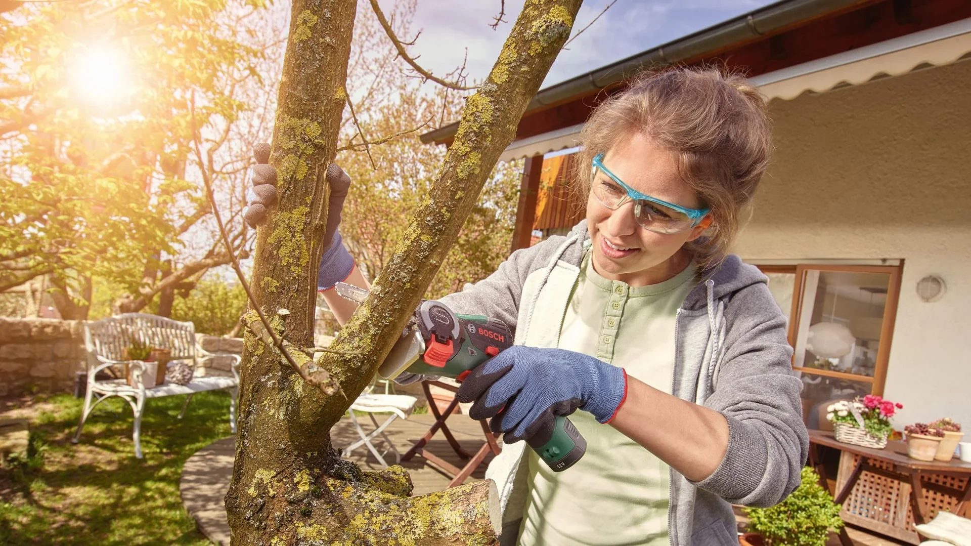 Akku-Säge EasyCut 12 mit NanoBlade-Technologie - 2