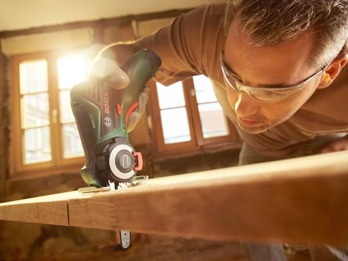 Akku-Säge EasyCut 12 mit NanoBlade-Technologie - 3