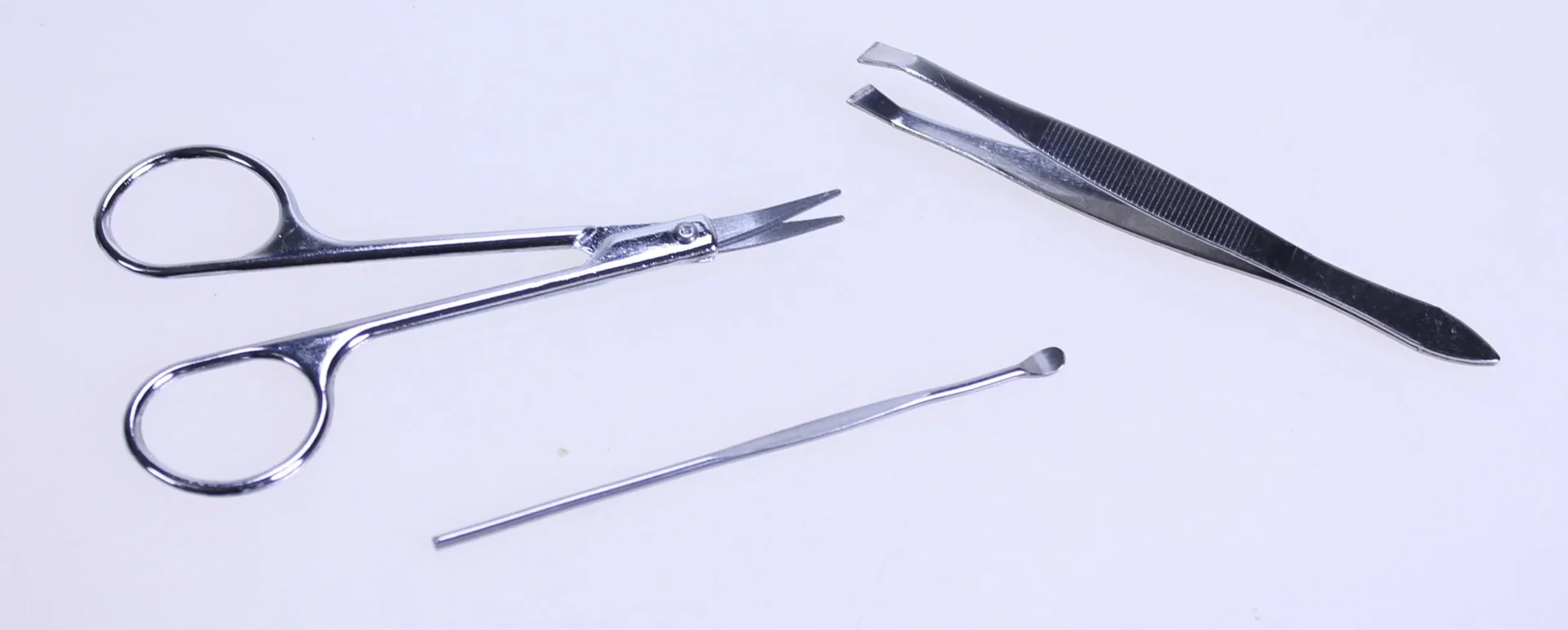Epilierer mit Licht inkl. 18teiligem Maniküre Set -Gratis - 1