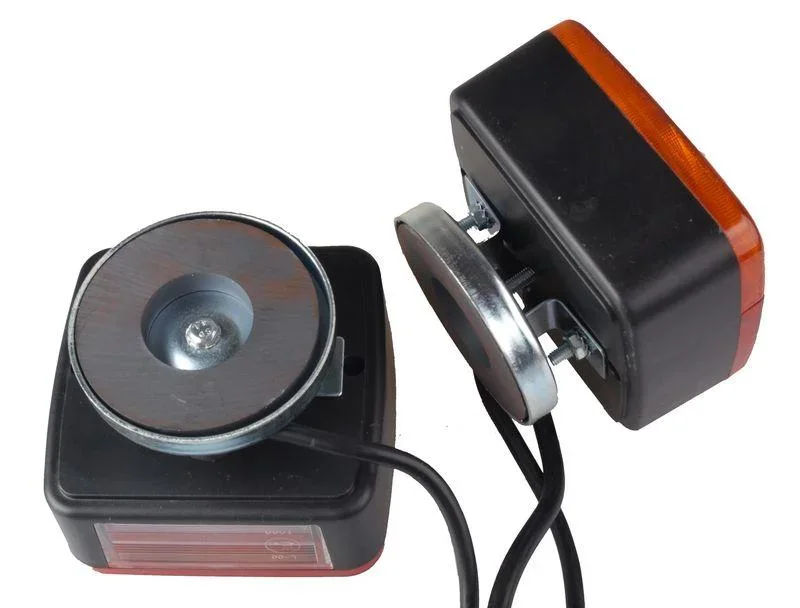 3-Kammerleuchte mit Magnethalterung, 7,5 m Kabel, 7 polig - 0