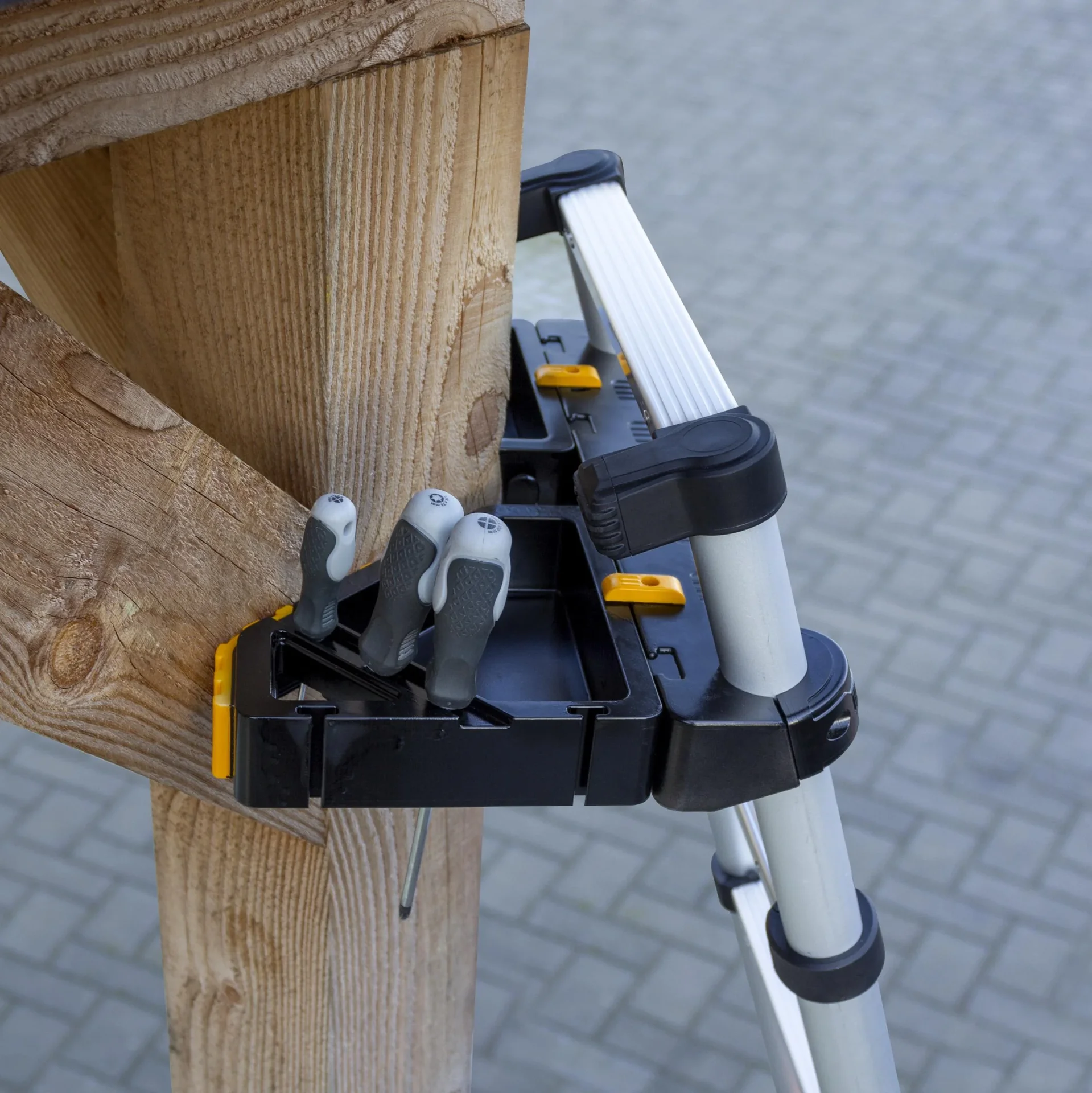 Abstandshalter / Arbeitsplatte für Teleskopleitern - 1