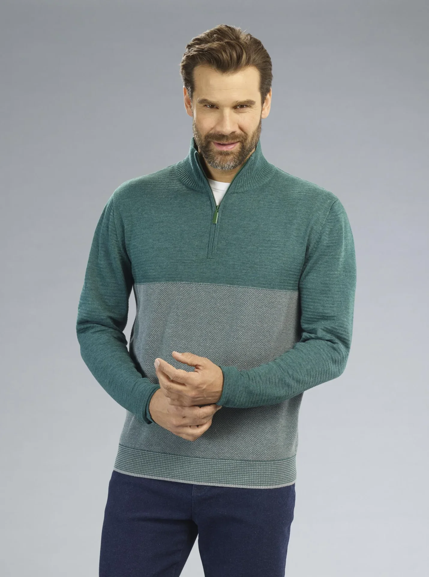 Pullover mit Reißverschluß, Farbe grün, Gr.M - 2