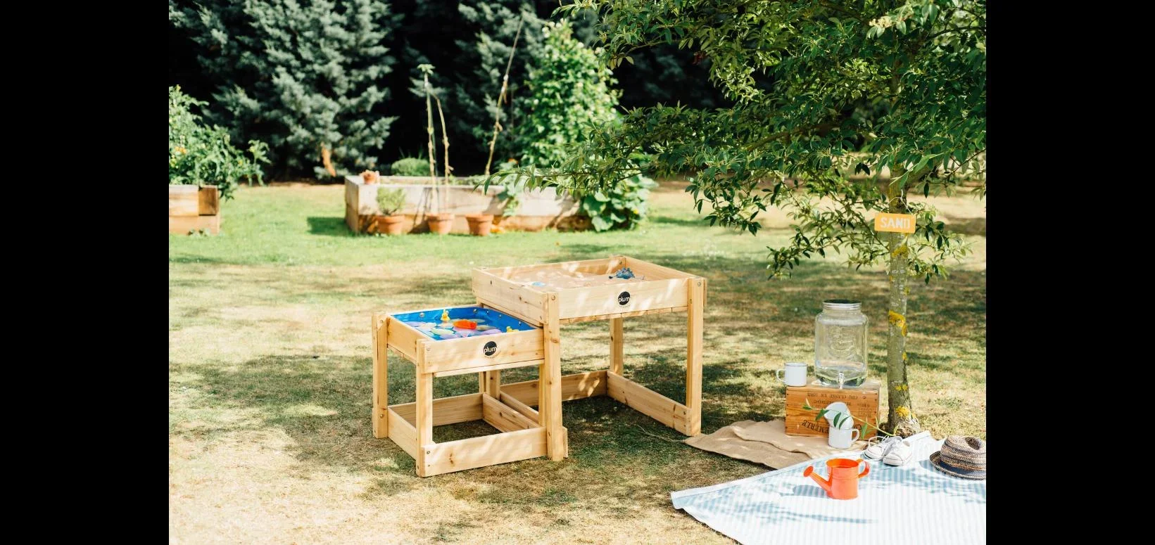 Sand- und Wassertisch Sandy Bay, Outdoor-Spieltisch für Kinder aus Holz, 2er Set, natur - 0