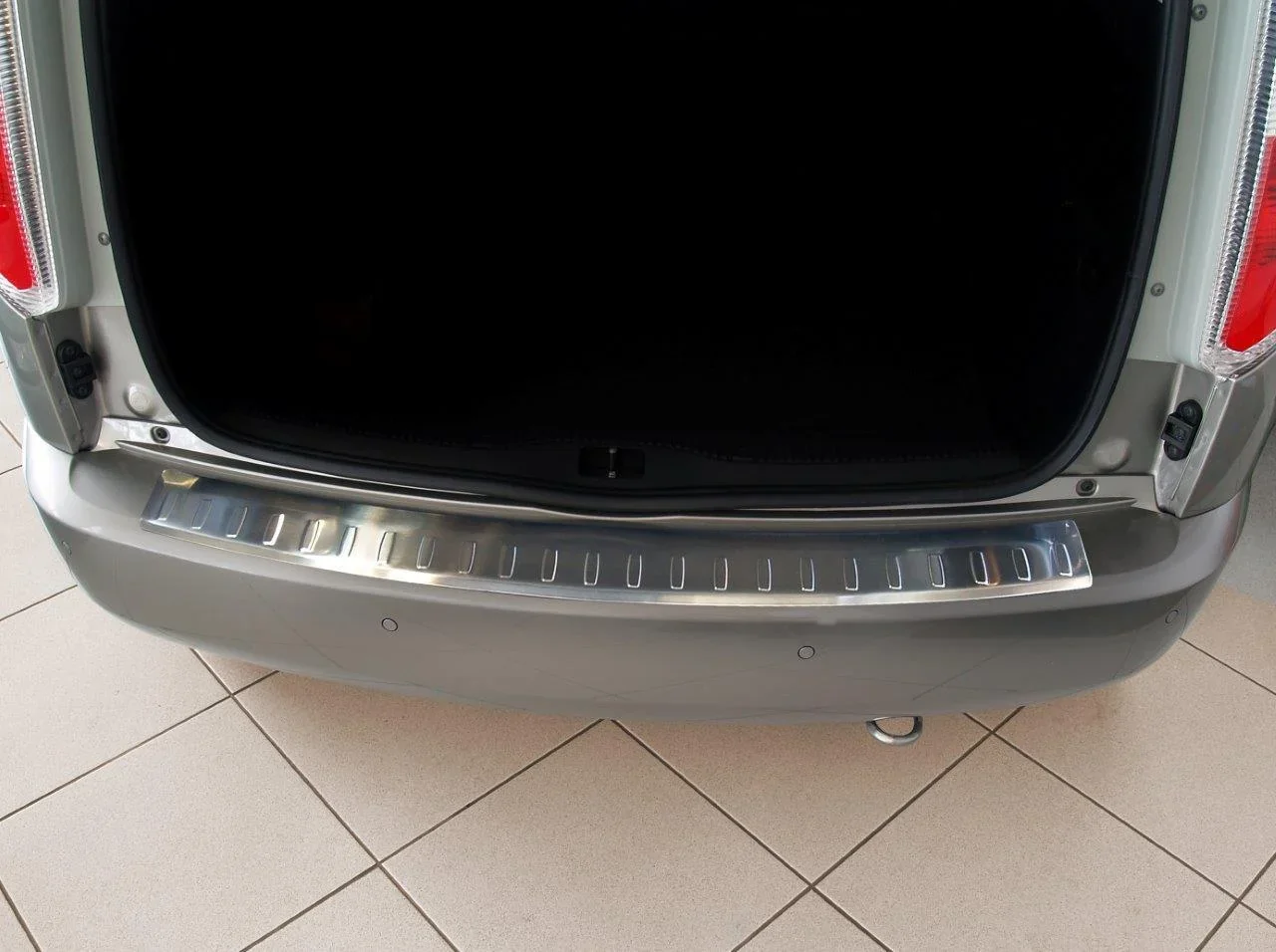 Ladekantenschutz Skoda Roomster Baujahr 2006-2012/ Edelstahl - 3