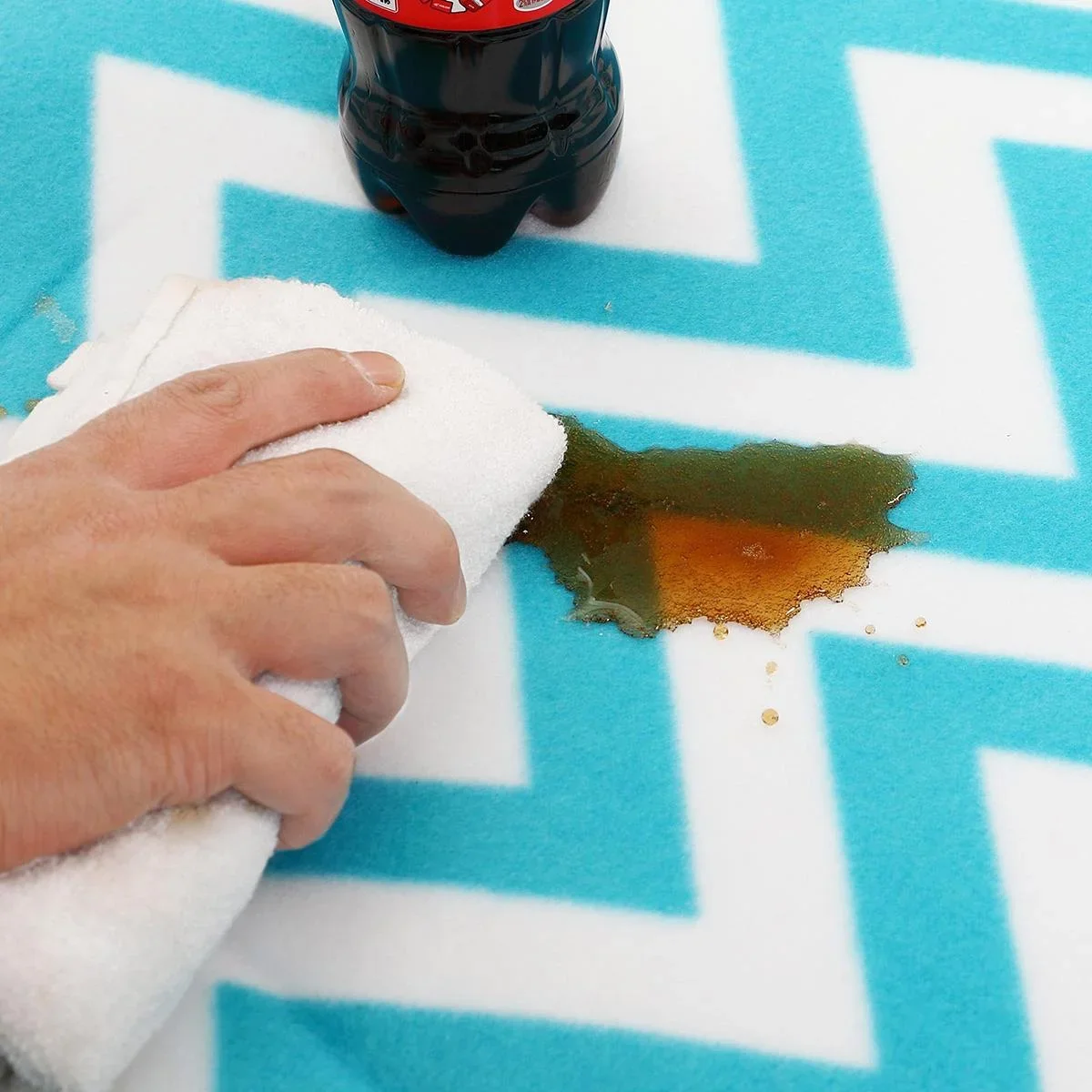 Picknickdecke mit Schlaufen Wasserdicht & Thermisch isoliert 2x2m - 1