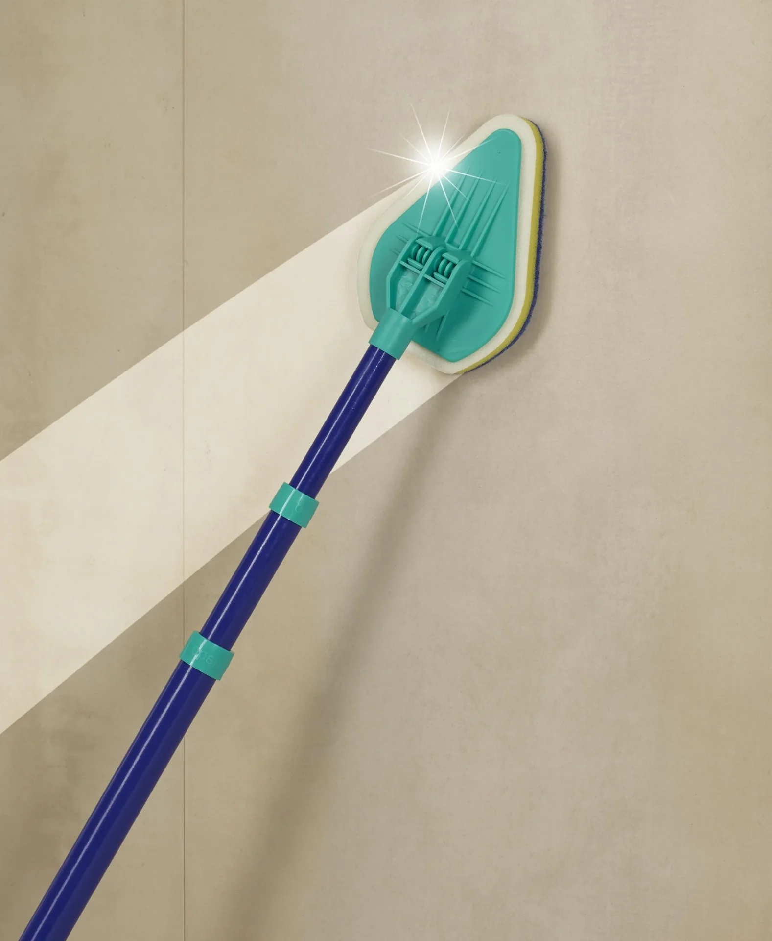 Bad-Wischer, Wischmopp mit Schwammbürste & Teleskopstiel, spezielle Wischform, ausziehbar 45-90 cm - 2