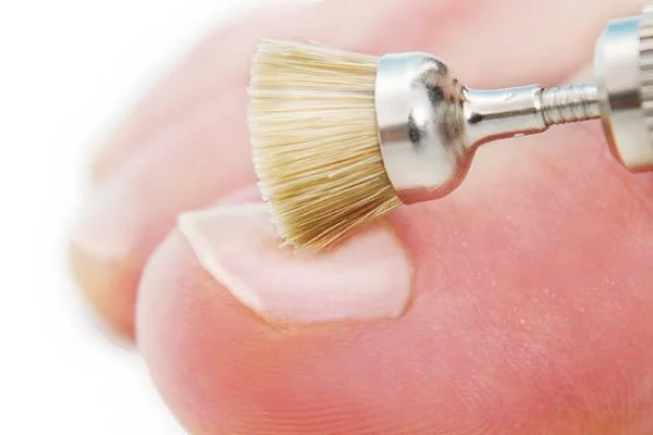 Maniküre/ Pediküre Set mit Netzgerät und verschiedenen Aufsätzen - 5