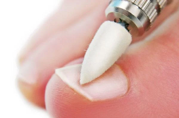 Maniküre/ Pediküre Set mit Netzgerät und verschiedenen Aufsätzen - 7