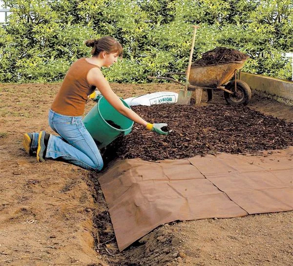 Mulch Vlies, 10 x 1.5 m,70 g/m², braun - 1