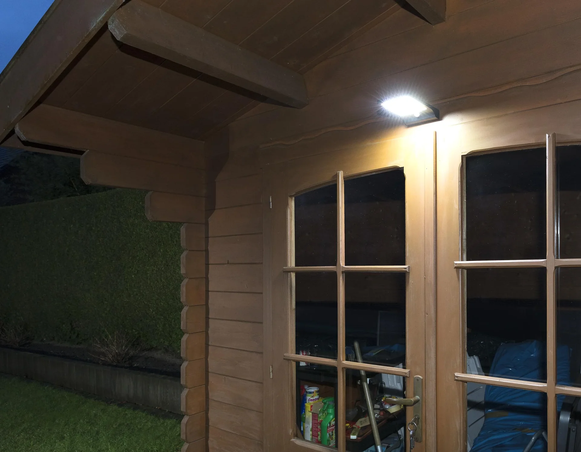 Solar Wandleuchte 3W mit Bewegungsmelder - 3