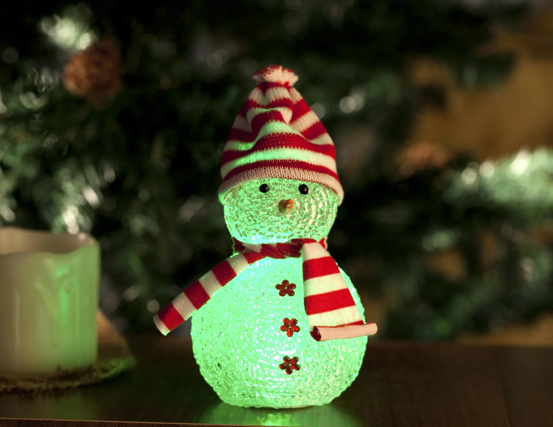 Schneemann - Figur mit Farbwechsel LED - 1