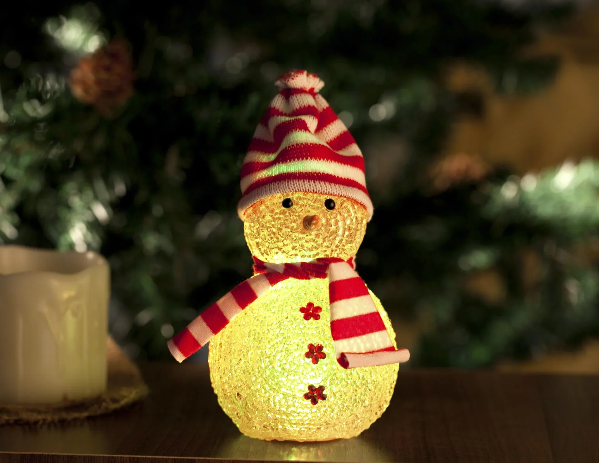 Schneemann - Figur mit Farbwechsel LED - 8