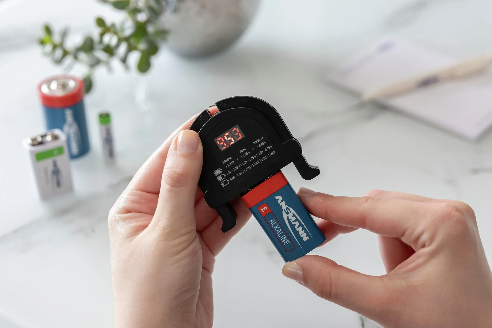 Akku- und Batterie Tester, universell einsetzbar - 1