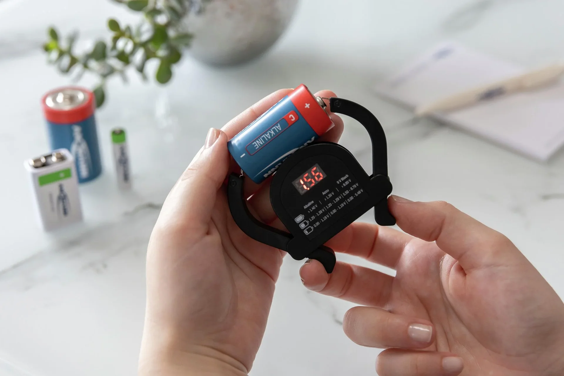 Akku- und Batterie Tester, universell einsetzbar - 5