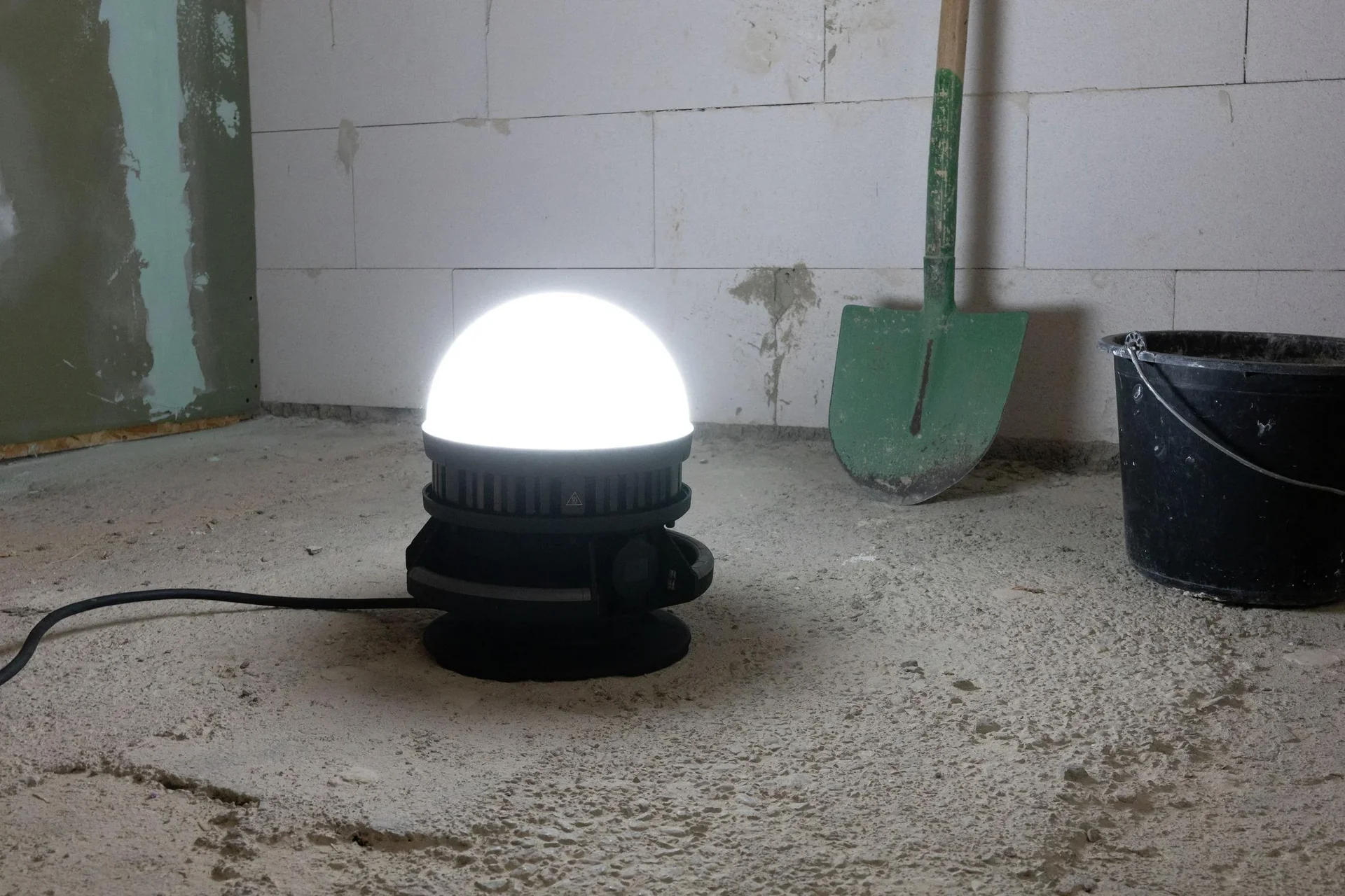 LED Arbeitsleuchte Ball Light 11500 Lumen, 360 Grad Weitwinkelausleuchtung - 1