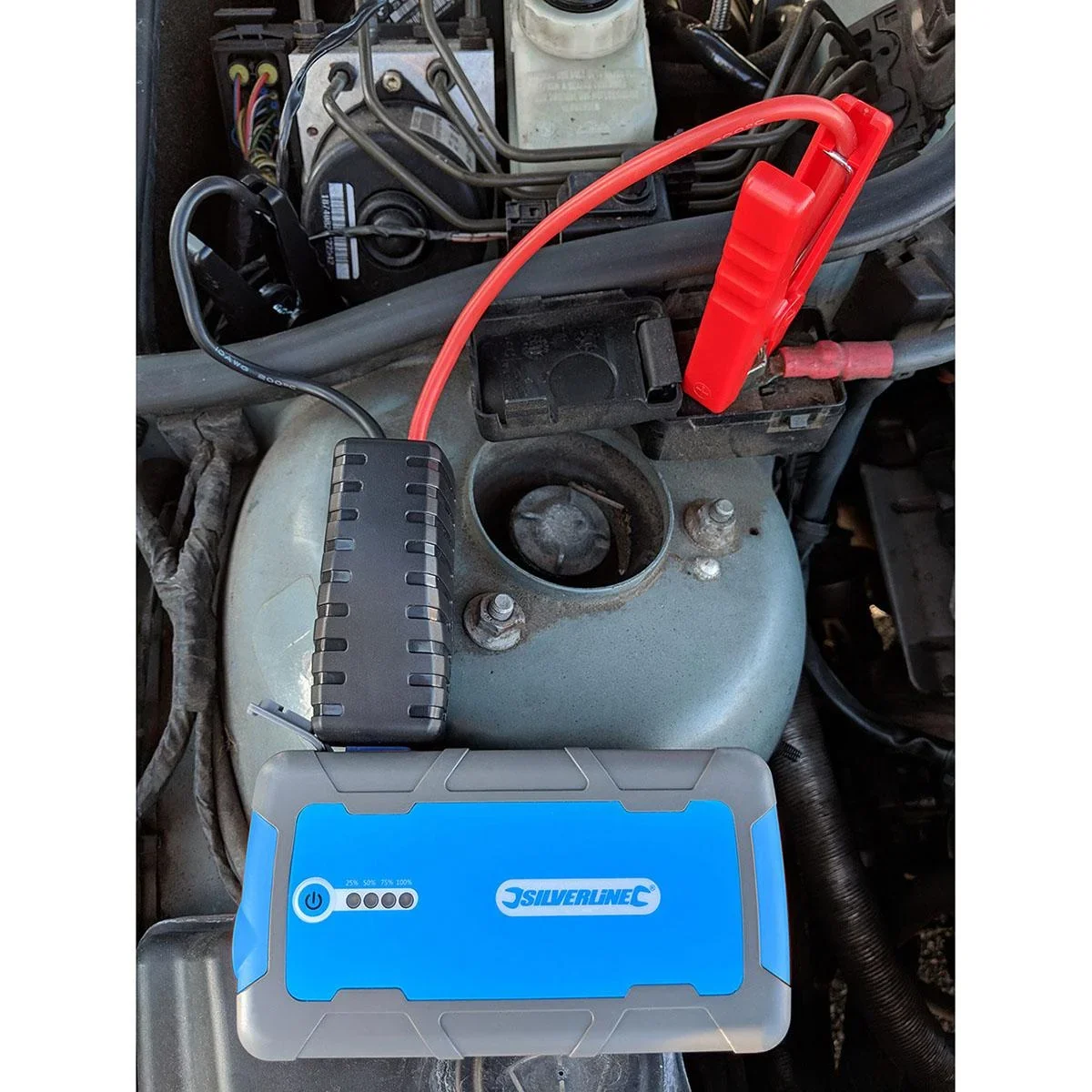 Lithium-Powerbank und Jumpstarter 12 Volt - 6000 Mah, 400 A - 1