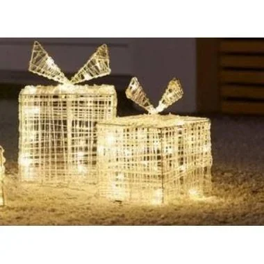 SET aus 2 Geschenkboxen - 2 verschiedene Größen - 15 und 20 cm hoch - 30 und 40 LED - 3