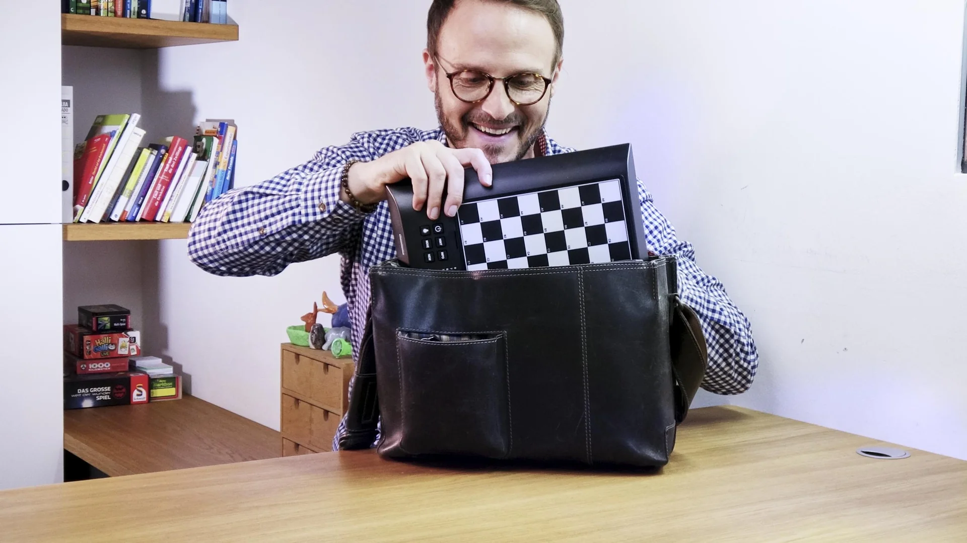 Schachcomputer Chess Genius - 11