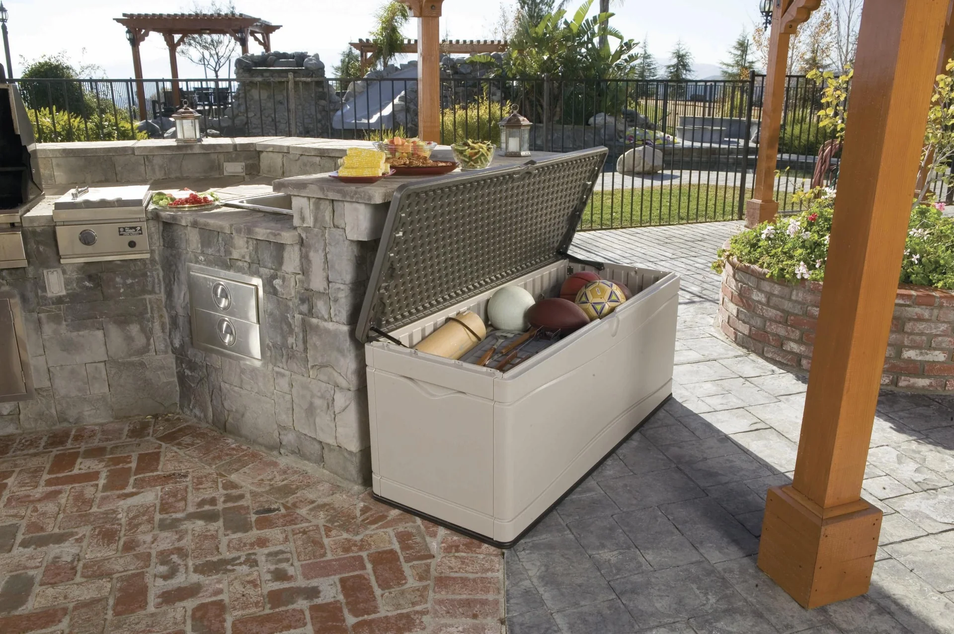 Kunststoff Kissenbox Lichtgrau 495 Liter Volumen - 10