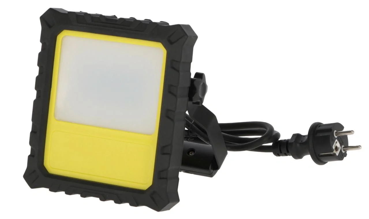 Mobiler LED Akku Strahler mit 20 Watt - 4