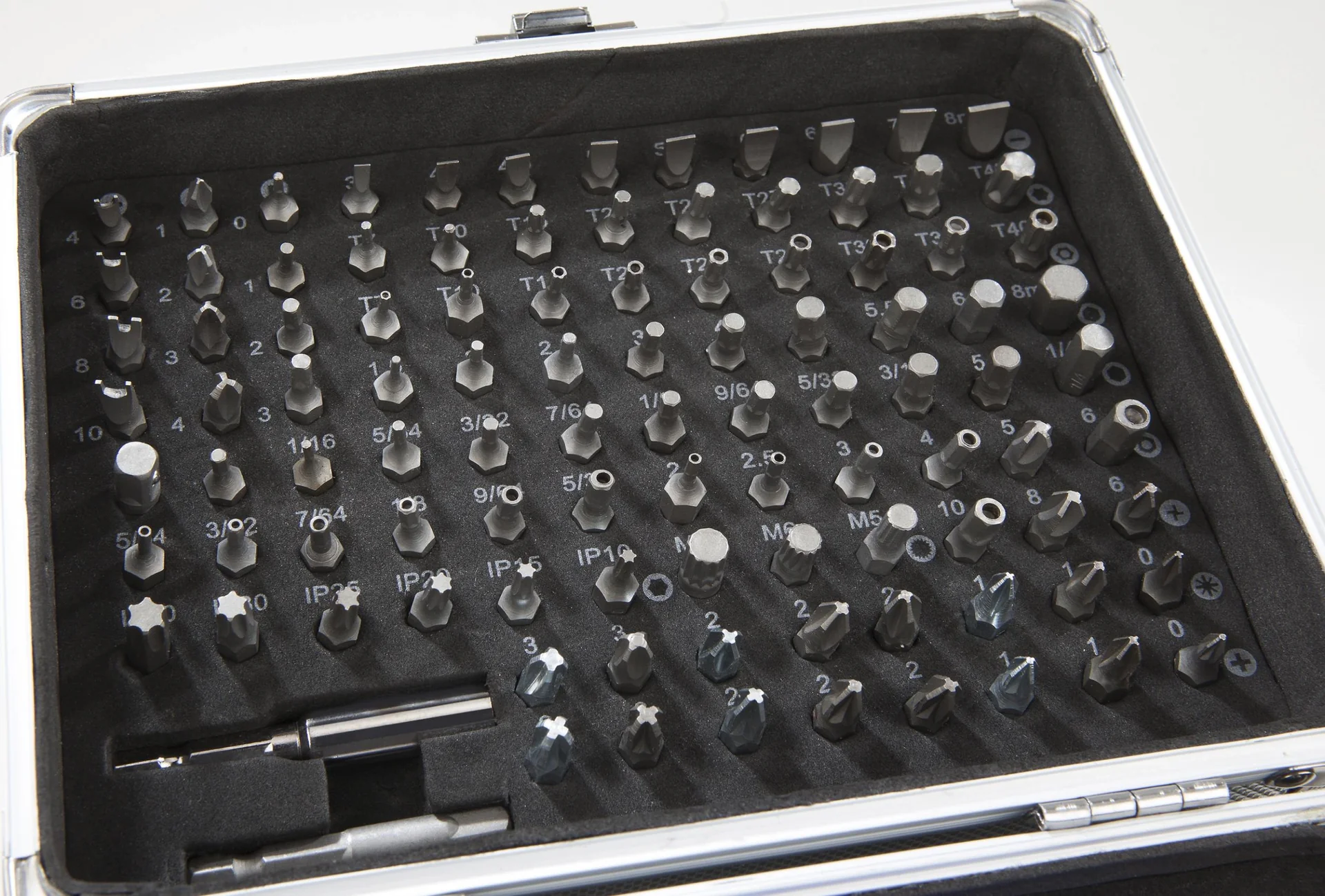 Akkuschrauber 3,6 V Li-Ion mit 101-teiligem Bitsatz - 8