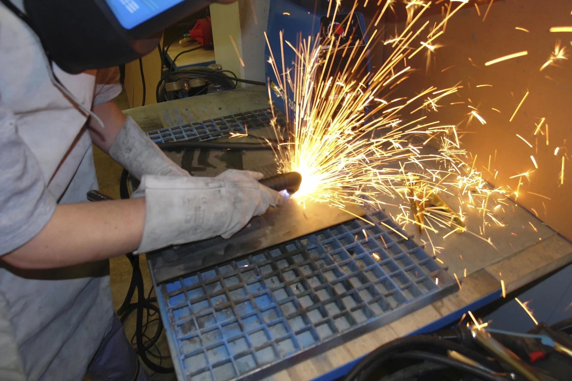 Elektroden-Schweißgerät GE 145W mit Schweißerhandschuh - 3