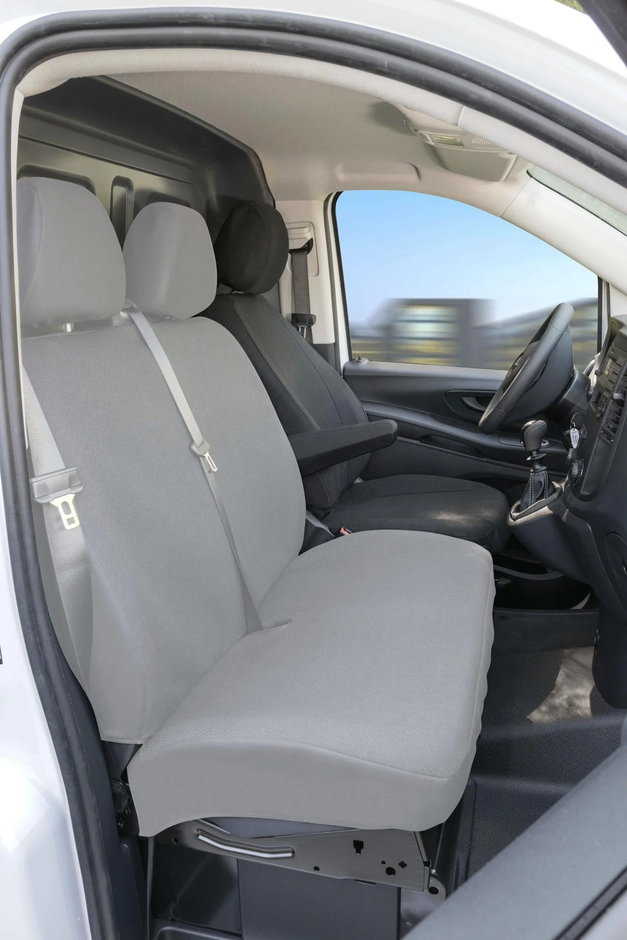 Passform Sitzbezüge Mercedes Vito 447 für Einzelsitz Fahrer vorne mit Armlehne innen aus Stoff ab BJ 06/2014 - heute - 3