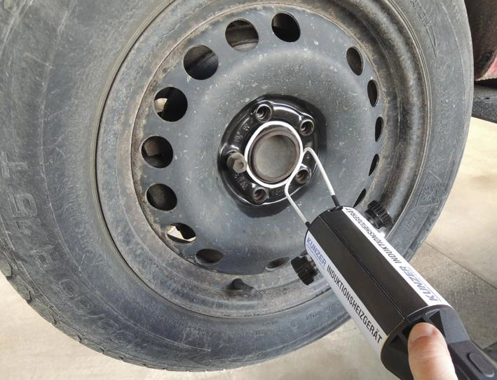 Induktionsheizgerät mit 5-teiligen Zubehörsatz - 8