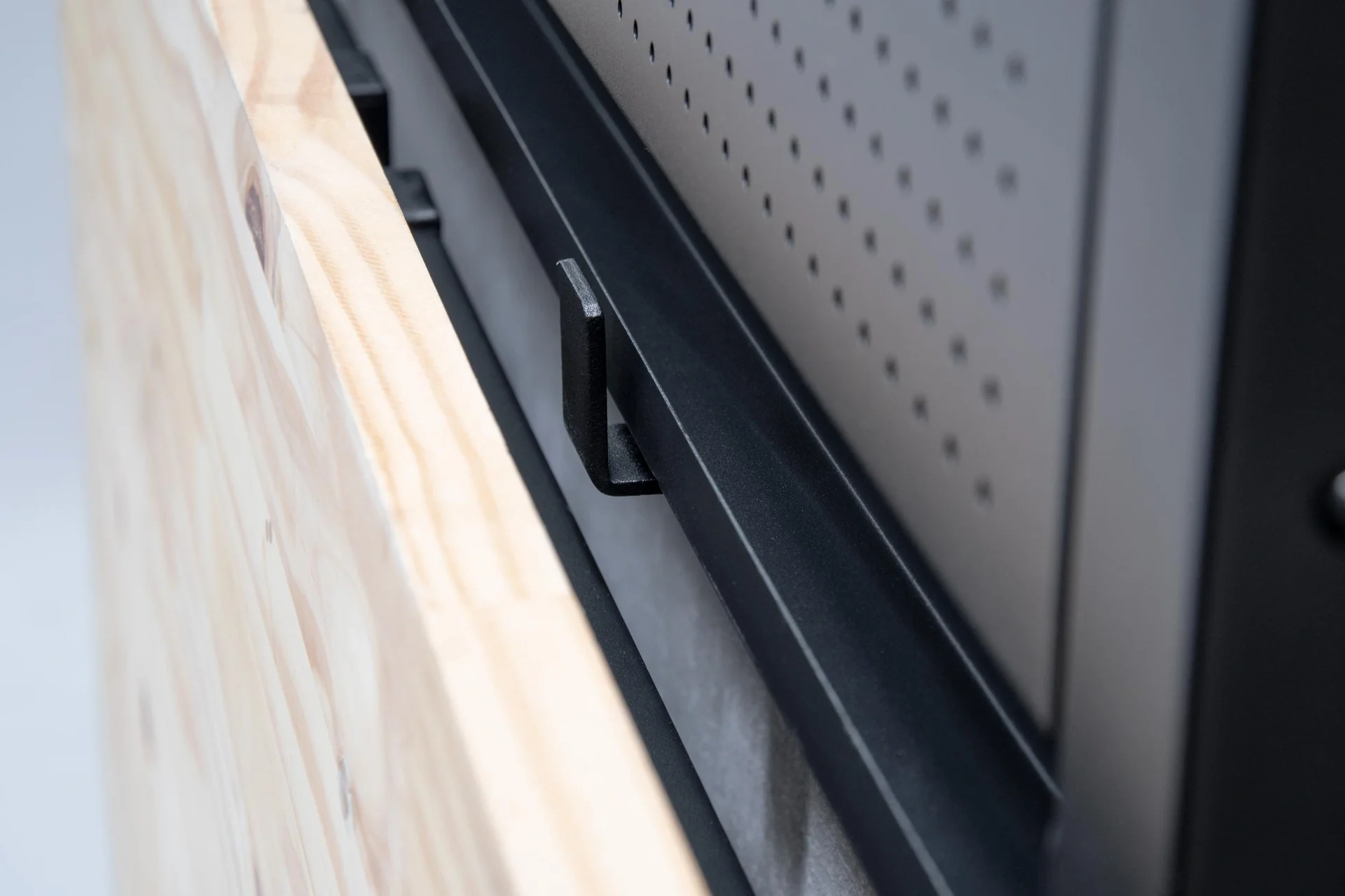 Klappbare Werkbank mit 120 cm Arbeitsbereich aus 25 mm Massivholz - 2