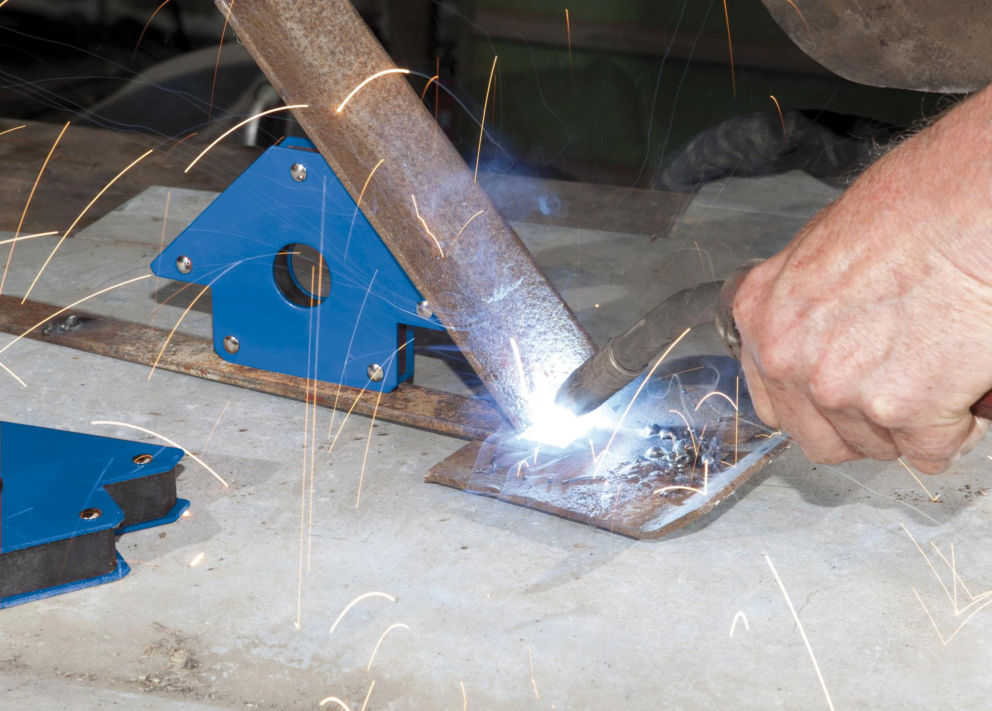 Winkelmagnet klein, 11,8 x 7,5 x 1,4 cm - 1