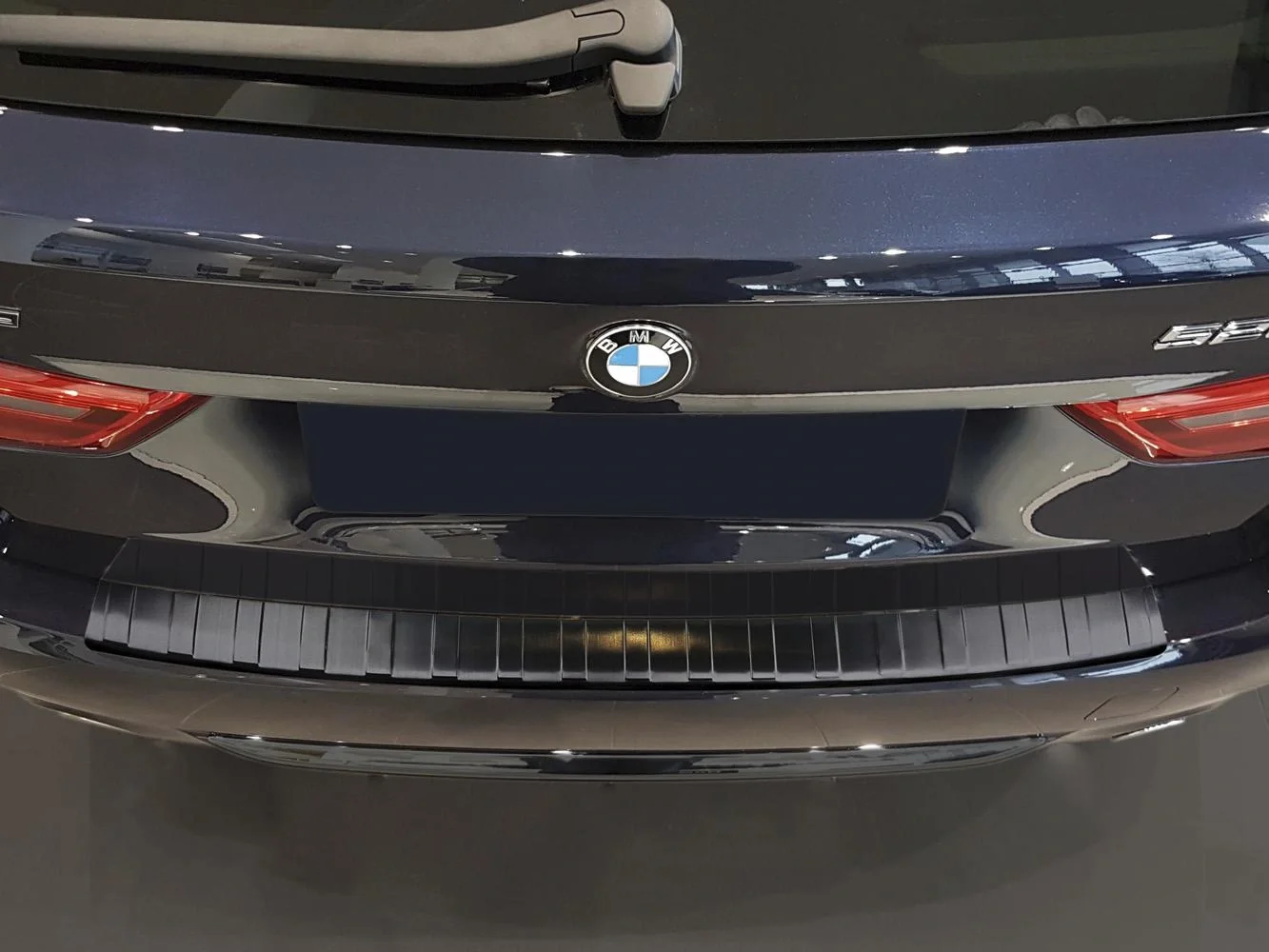 Ladekantenschutz Edelstahl graphite / black für BMW Serie 5 G31 Touring, Baujahr 2017> - 3