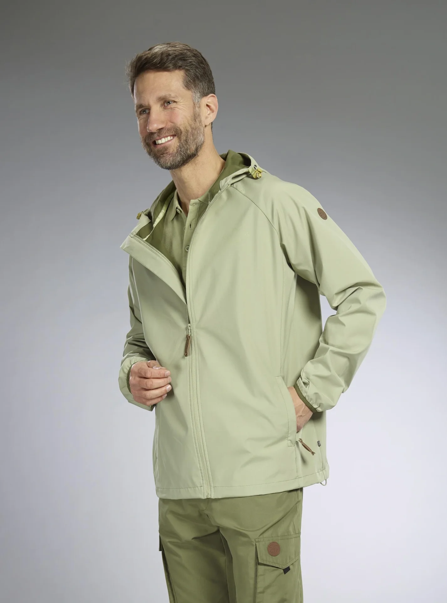 Funktionsjacke, Farbe khaki, Gr.M - 8
