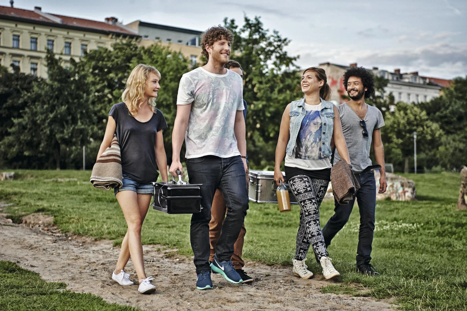 Holzkohlegrill Go-Anywhere, Black - 2