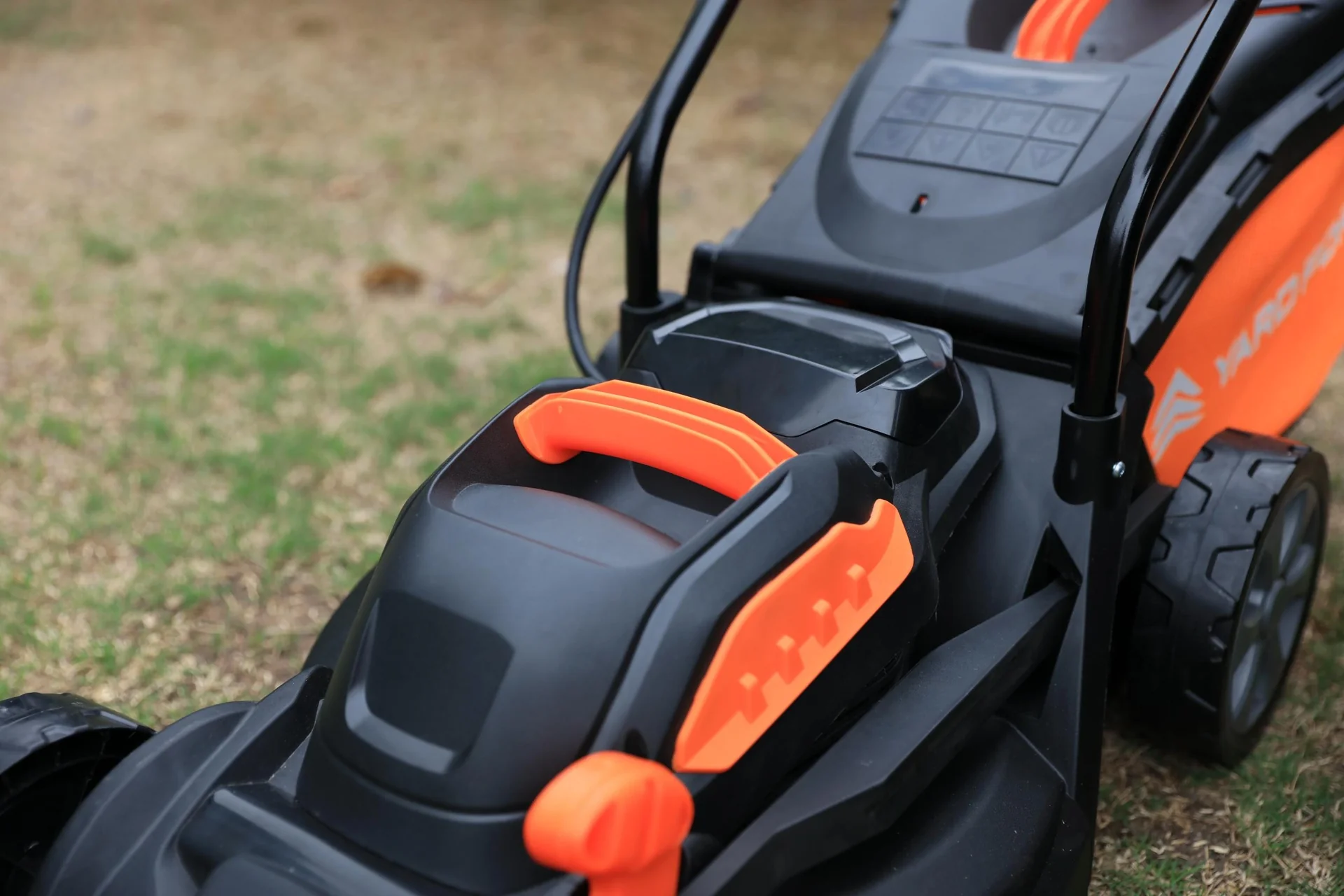 LM C33 20 V Akku Rasenmäher, inkl. Akku und Ladegerät - 9