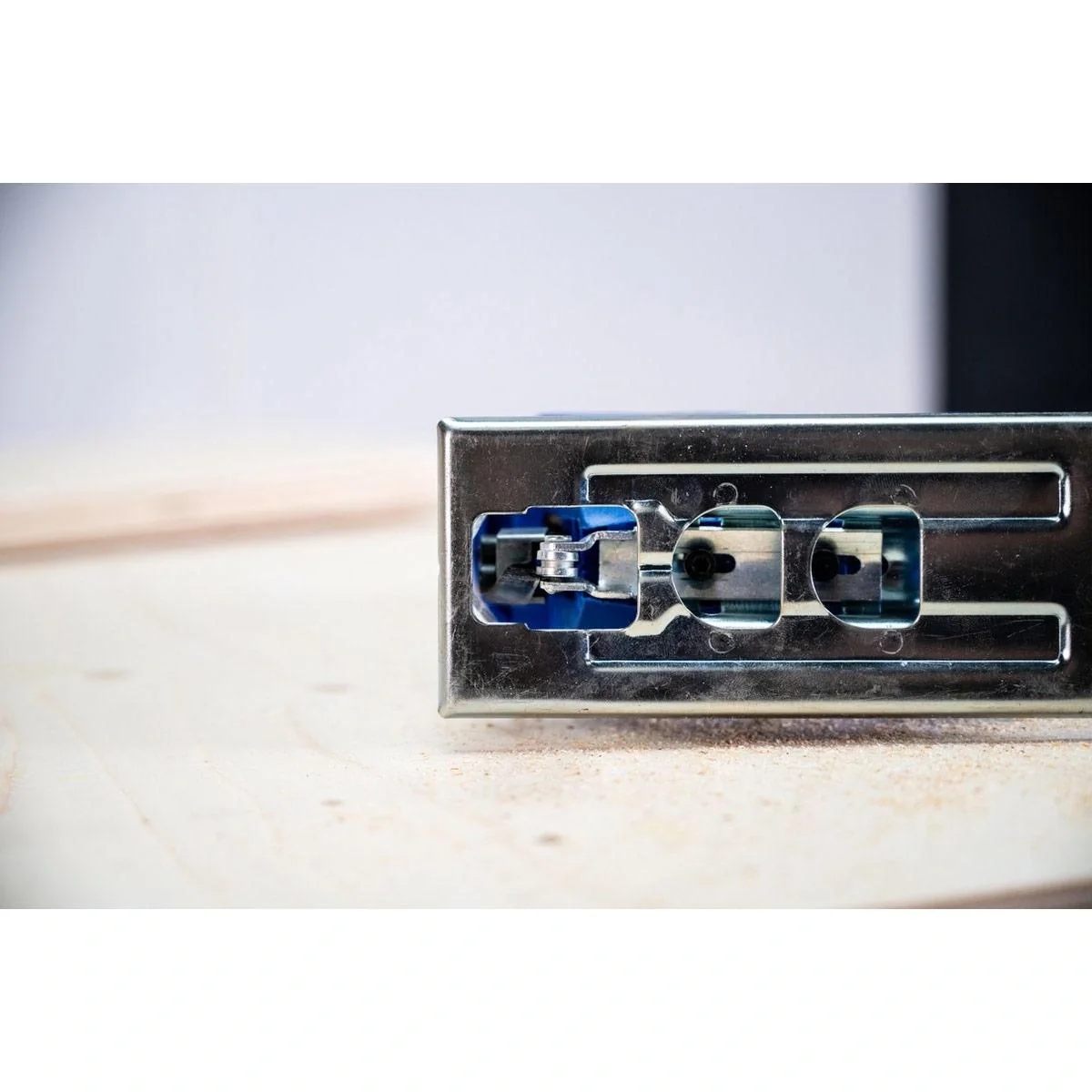 Stichsäge - 230V - 400W - mit Staubabsaugung - Schutzhülle Blatt - Holz bis zu 65 mm - Metall bis zu 6 mm- Blau - 8