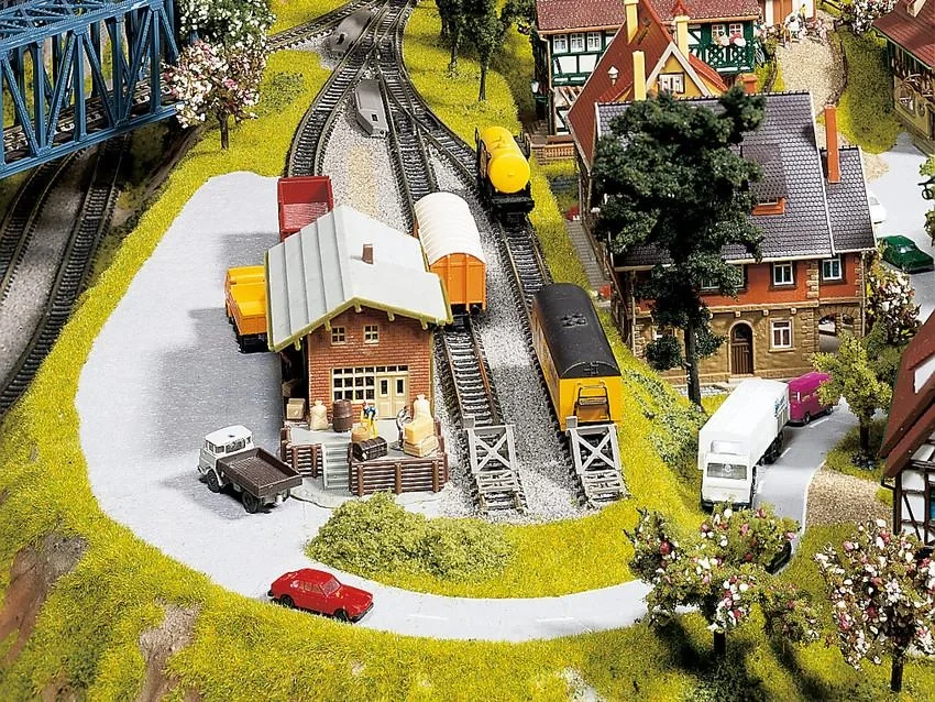 Fertiggelände Traunstein - 125 x 69 cm, ca. 18 cm hoch, Spur N,Z, koloriert und begrast, auf Holzrahmen - 6