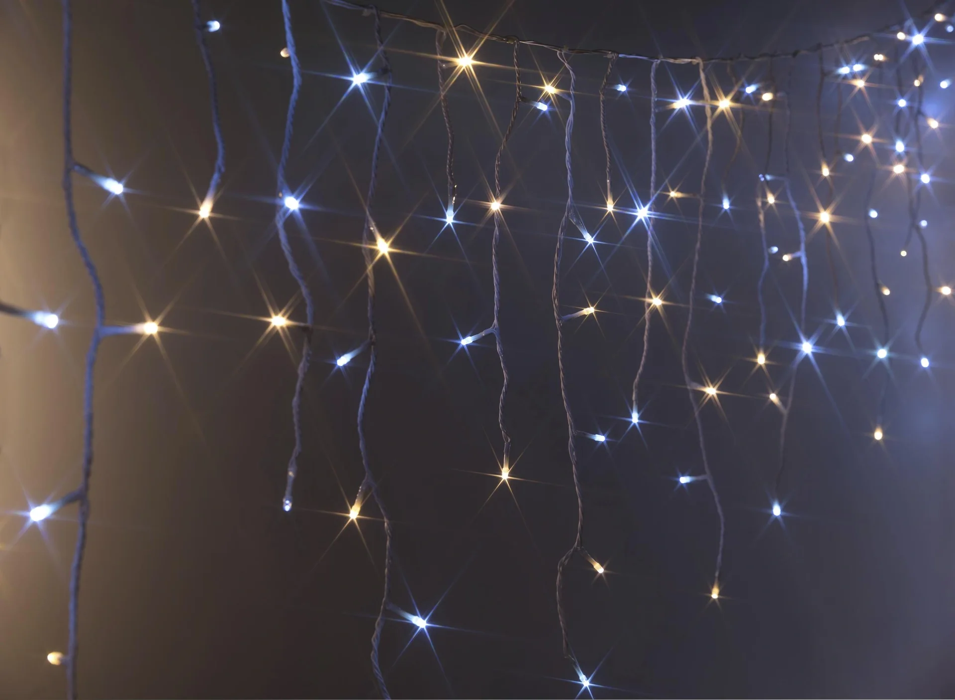 Eisregen Lichterkette mit 168 warmweißen LED - Länge 4 m - 3