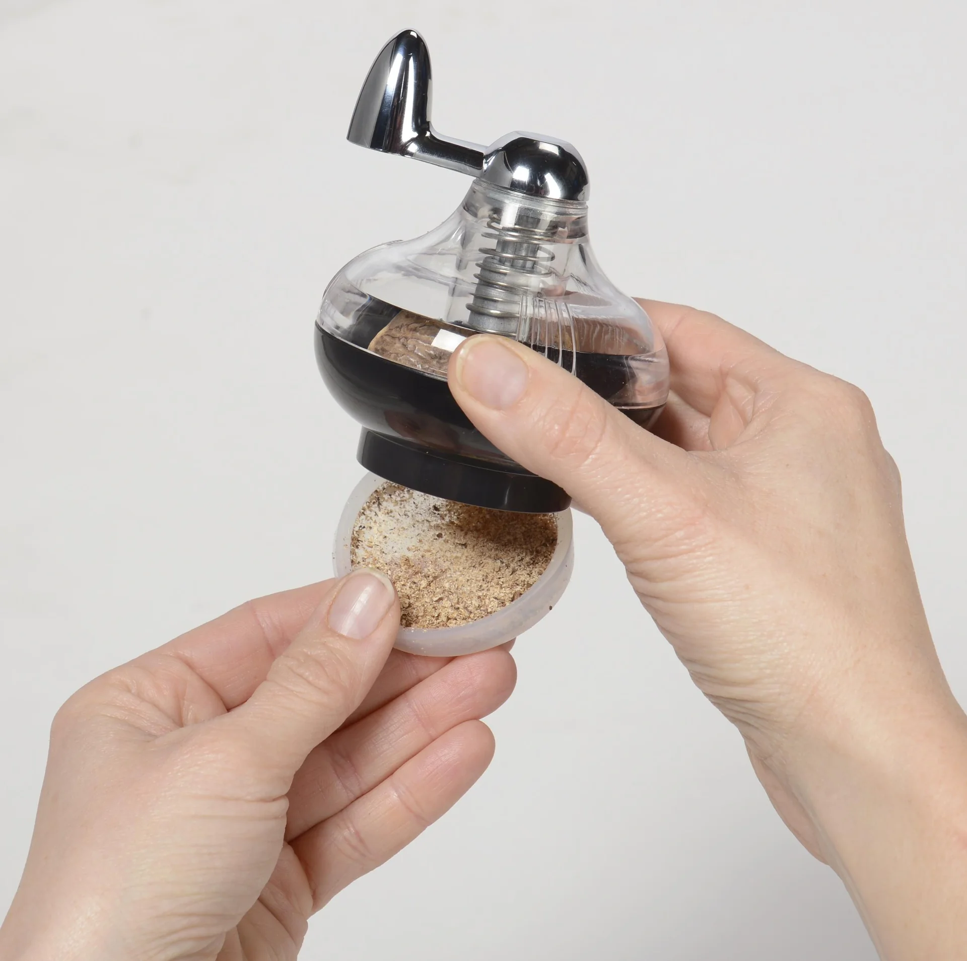 Muskatnuss- Mühle - 3