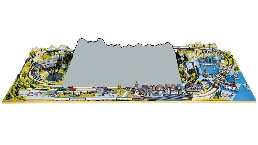 Vorfeld Grundanlage Silvretta - 220 x 40 cm, 4 cm hoch, Spur H0, koloriert und begrast, auf Holzrahmen - 3