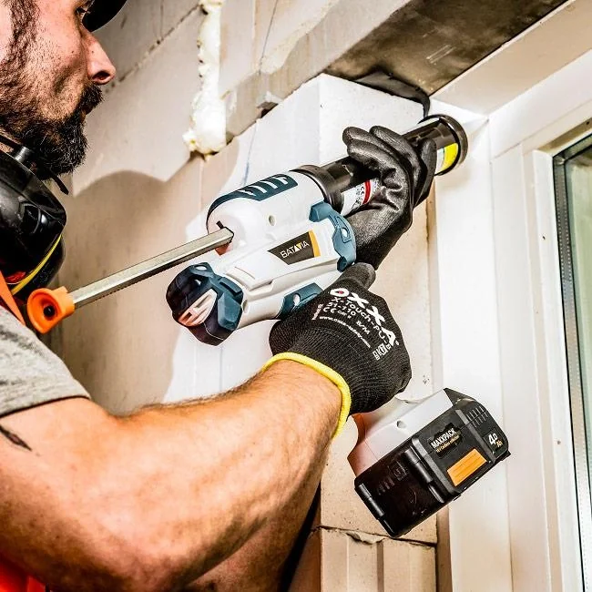 18V LI-ION KIT SPUIT max. 300 ML / 7,8 MM/S / Druk: 2.000 - 2.500 NM MAXXPACK COLLECTION excl. accu & oplader - 2