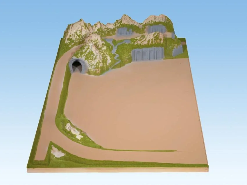 Anbauteil links Drehscheibe - 100 x 140 cm, 26 cm hoch, Spur H0, koloriert und begrast, auf Holzrahmen - 3