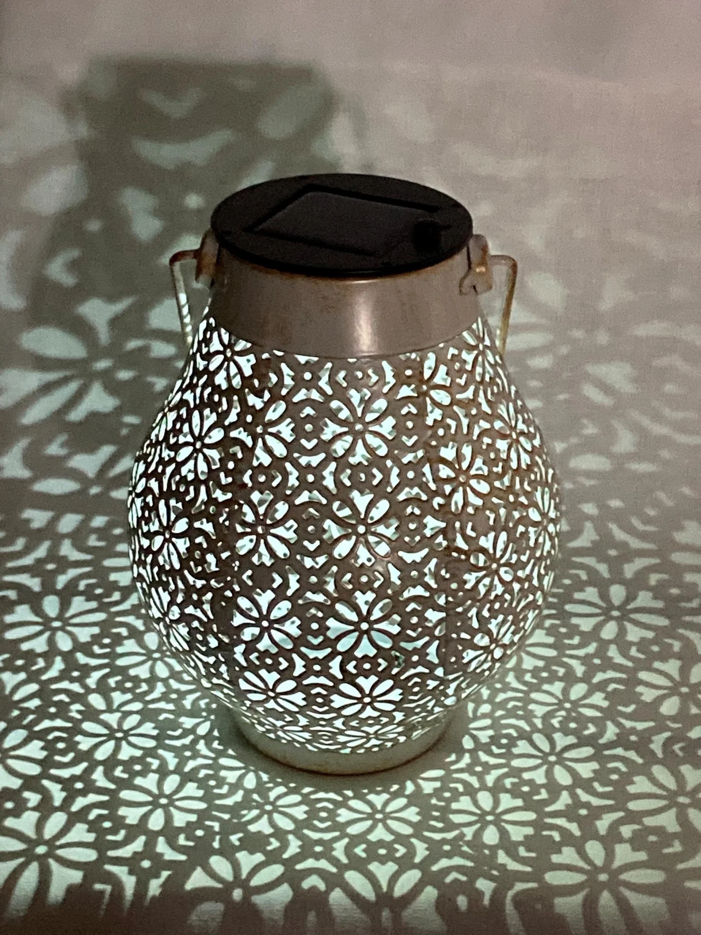 LED Solar Laterne aus Metall - 5