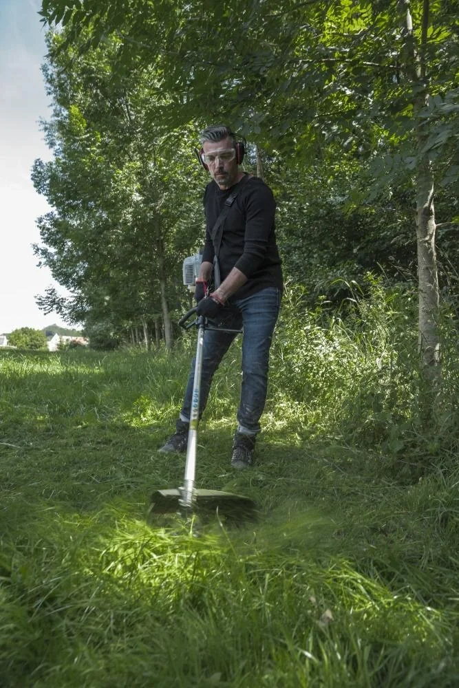 Benzin-Motorsense "BC 330 L" - 3