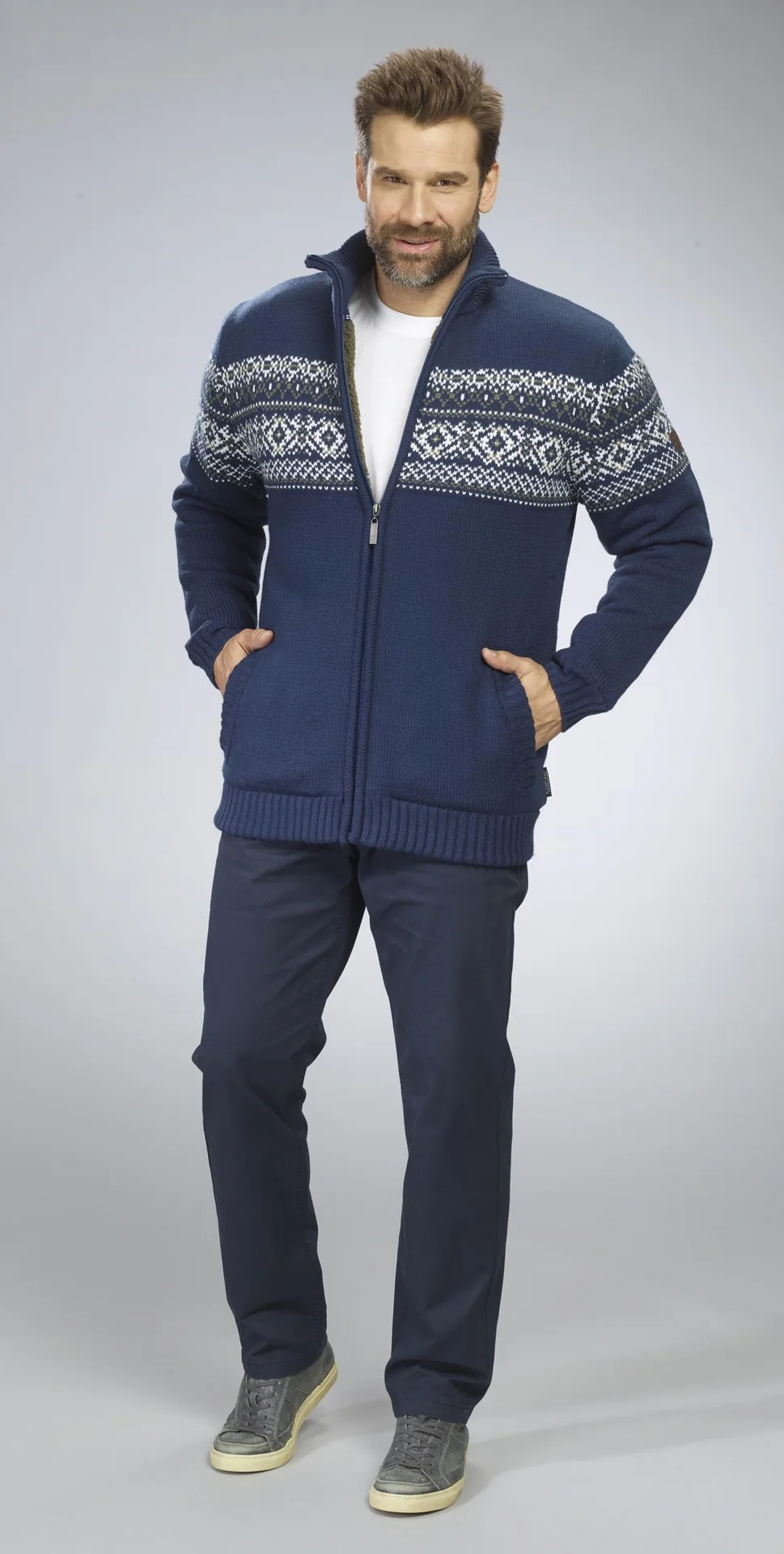 Strickjacke mit Berberfleece, Farbe marine, Gr.M - 8