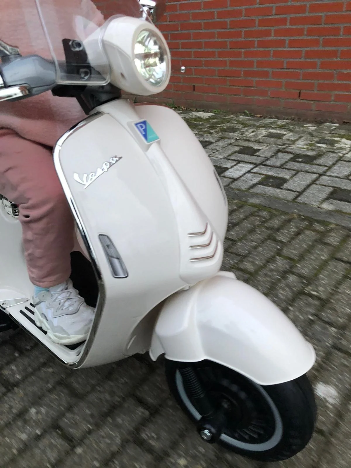 Spielzeug-Kinderauto, weiß - 9