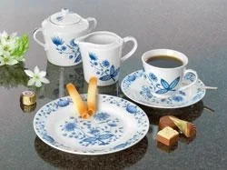 4 STCK. SUPPENTASSEN MIT UNTERTASSEN IM ZWIEBELMUSTER - 3