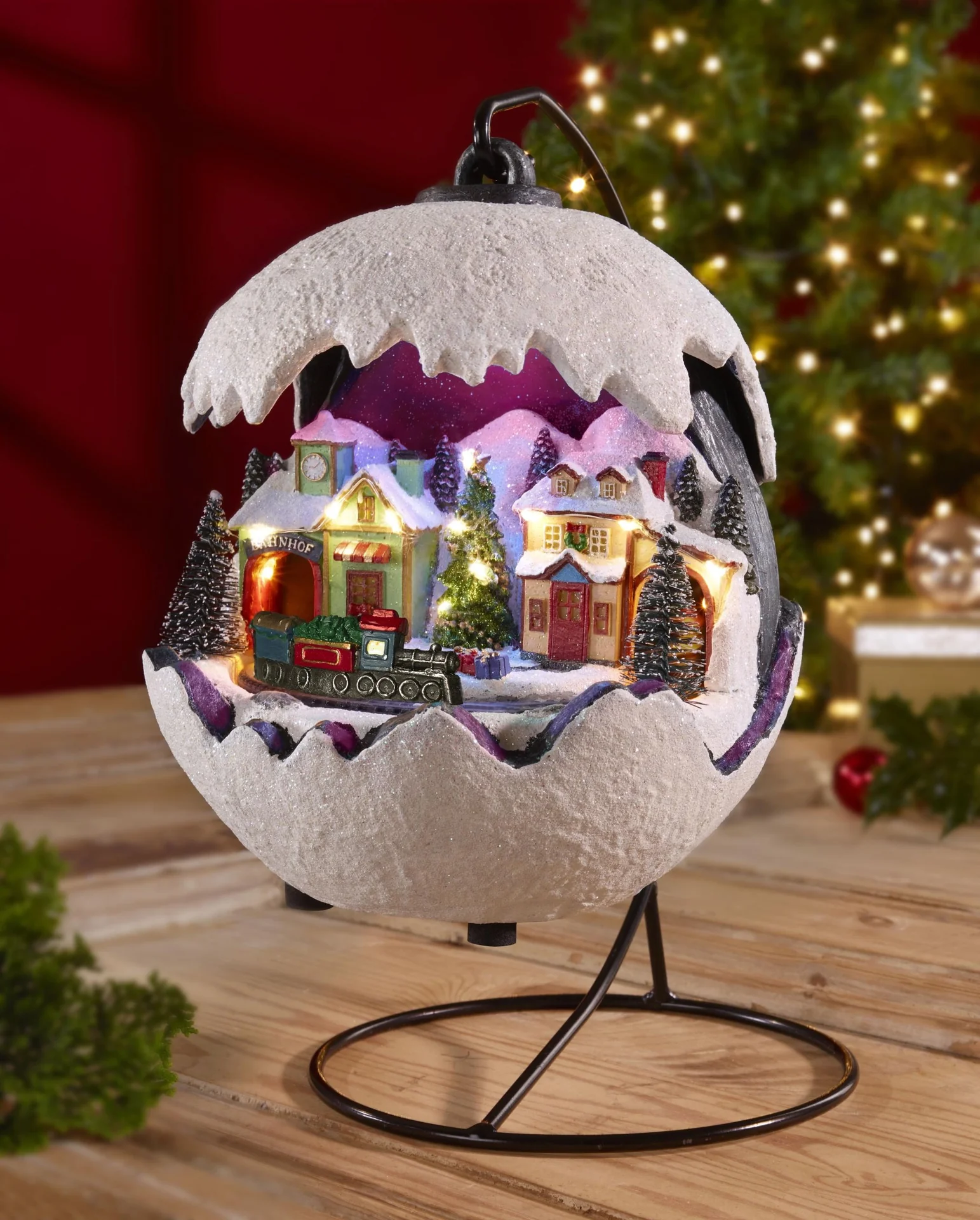 Weihnachtskugel 2021 mit fahrendem Zug, LED Licht und Musik - 7